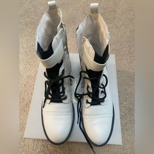 Beautiful Ivory Marc Fischer unworn above ankle boots.